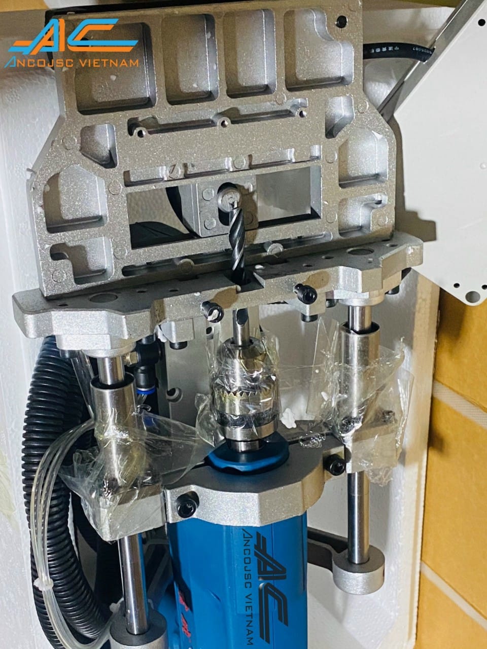 may-khoan-cam-cam-tay