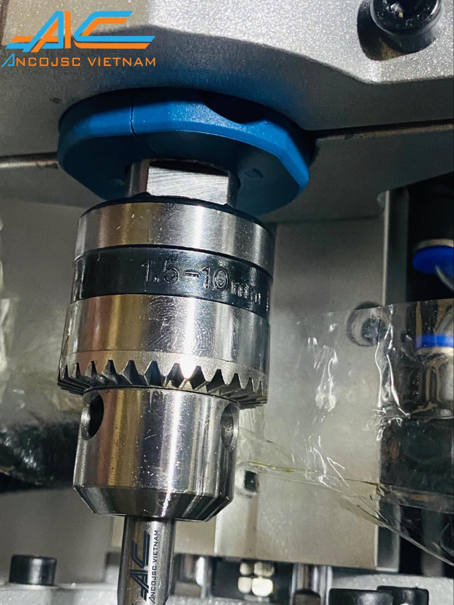 may-khoan-cam-cam-tay